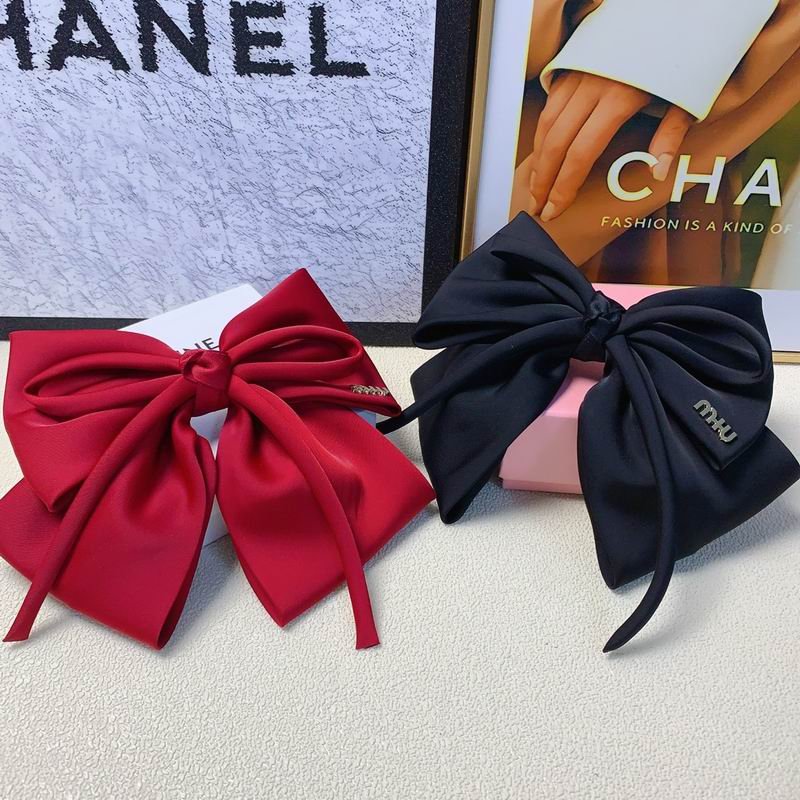 MiuMiu Hairpin 12lyr15 (1)